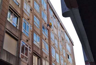 Trabajos verticales sin andamios en Vigo